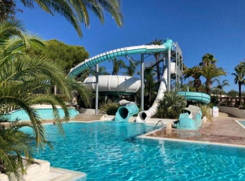 Water park, La Baume La Palmeraie Camping Resort in Capitou Water park, La Baume La Palmeraie Camping Resort in Capitou