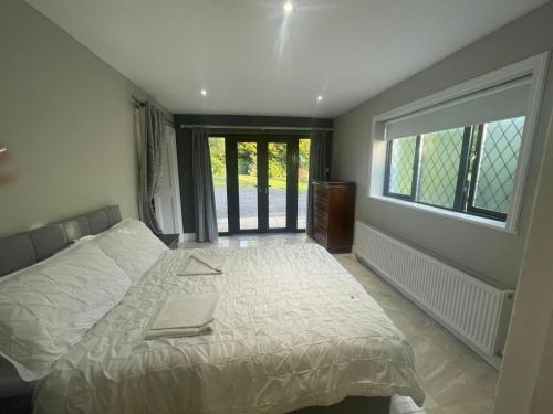 Self Contained Double Ensuite Room with private sitting room in Wexford Self Contained Double Ensuite Room with private sitting room in Wexford
