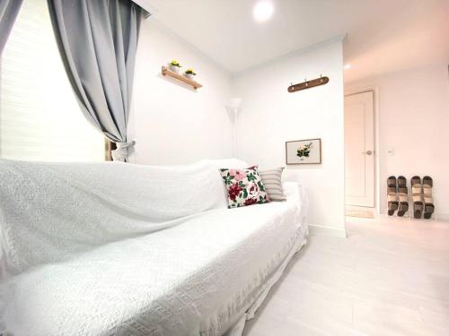 House for large families, metro 2min, #security