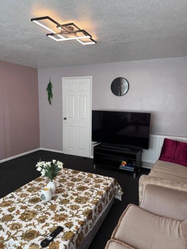 3 bedroom family house