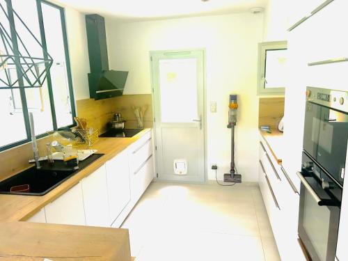 Villa les cèdres piscine nature (Villa les cedres piscine nature) in Fabregues Villa les cèdres piscine nature (Villa les cedres piscine nature) in Fabregues