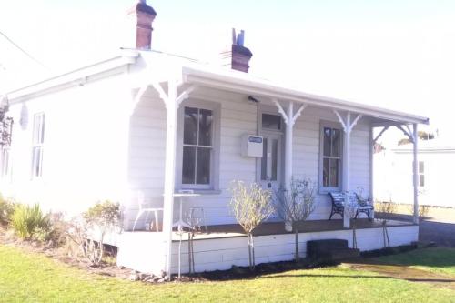 Ride on at Railway Row Historic Cottage in Tongariro National Park Ride on at Railway Row Historic Cottage in Tongariro National Park