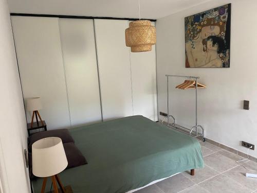 Spacieux 2 pièces, au calme