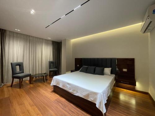 Luxry apartment in Taj city near Cairo airport