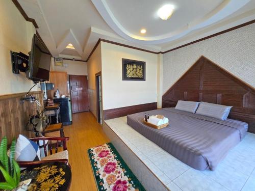 Suwanna Riverside Resort in Chai Nat Suwanna Riverside Resort in Chai Nat