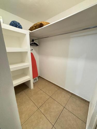 Habitación doble cerca de Jardin Botanico & UAS (Habitacion doble cerca de Jardin Botanico & UAS) in Las Quintas Habitación doble cerca de Jardin Botanico & UAS (Habitacion doble cerca de Jardin Botanico & UAS) in Las Quintas