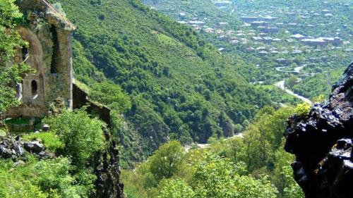 Гостевой дом Туманян (Гостевои дом Туманян) in Tʼumanyan Гостевой дом Туманян (Гостевои дом Туманян) in Tʼumanyan