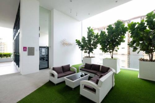 Reizz Residence by DeUrban RZ1706