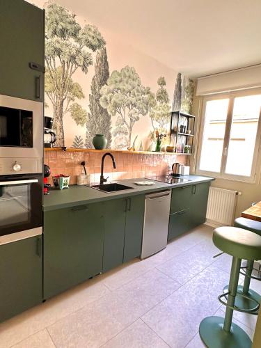 Kitchen, Le 101 appartement dans charmant village parking facile in Montville Kitchen, Le 101 appartement dans charmant village parking facile in Montville