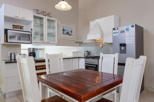 San Lameer Villa 3104 - 3 Bedroom Superior - 6 pax - San Lameer Rental Agency in Southbroom San Lameer Villa 3104 - 3 Bedroom Superior - 6 pax - San Lameer Rental Agency in Southbroom