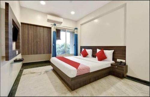 The Byke Suresh Plaza in Saigram Nagar The Byke Suresh Plaza in Saigram Nagar