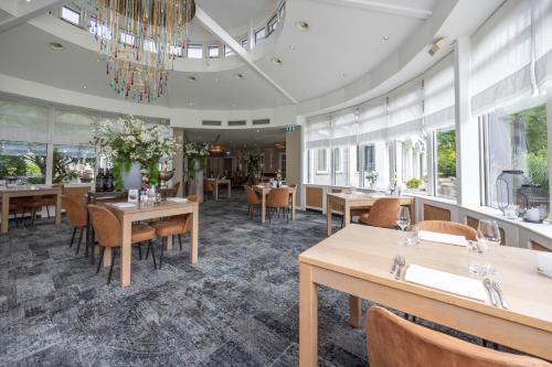 Restaurant, Fletcher Hotel Restaurant De Witte Raaf in Noordwijk Restaurant, Fletcher Hotel Restaurant De Witte Raaf in Noordwijk