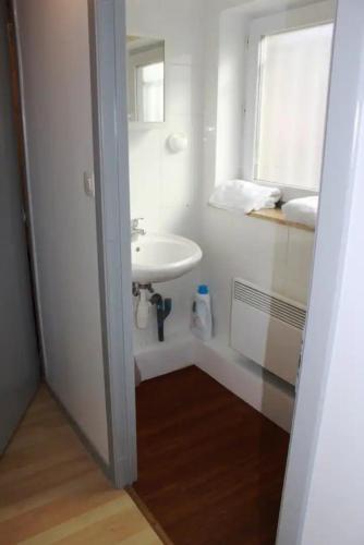Badkamer, L'appart de Visé (L'appart de Vise) in Wezet Badkamer, L'appart de Visé (L'appart de Vise) in Wezet