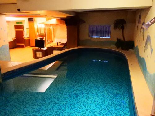 swanlake motle near National Taiwan Sport University swanlake motle near National Taiwan Sport University