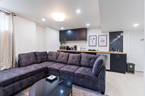 Cozy and Private Basement Suite with All Amenities in 卡爾頓 Cozy and Private Basement Suite with All Amenities in 卡爾頓