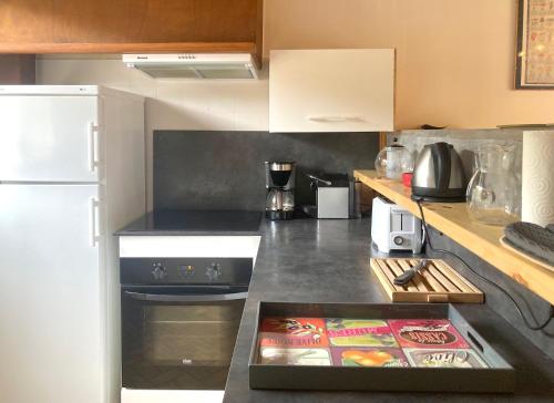 廚房, Grand appartement dans chalet en bordure de forêt - Lac de Matemale (Grand appartement dans chalet en bordure de foret - Lac de Matemale) in 默維林 廚房, Grand appartement dans chalet en bordure de forêt - Lac de Matemale (Grand appartement dans chalet en bordure de foret - Lac de Matemale) in 默維林