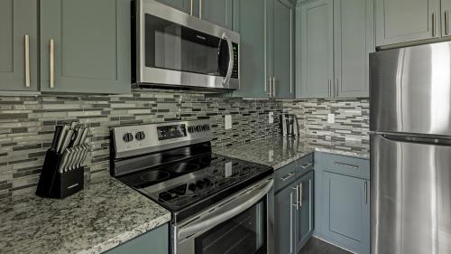 Kitchen, Space Center Voyager Condos by Barsala in Nassau Bay Kitchen, Space Center Voyager Condos by Barsala in Nassau Bay