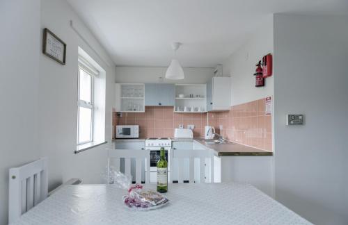 Einrichtungen, Marine Court in Bundoran Einrichtungen, Marine Court in Bundoran