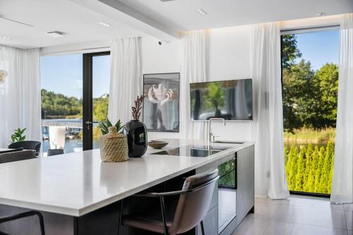 Lyxig villa i Solsidan in 솔트조바덴 Lyxig villa i Solsidan in 솔트조바덴