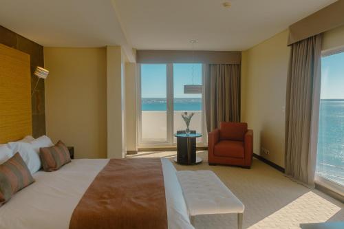 Rayentray Grand Hotel in بويرتو مادرين Rayentray Grand Hotel in بويرتو مادرين