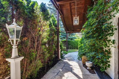 Bejárat, Stylish loft with balcony, quiet and spacious in Unterschleissheim Bejárat, Stylish loft with balcony, quiet and spacious in Unterschleissheim