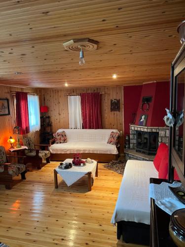 Traditional Wooden Apartment in Koutsodimos Traditional Wooden Apartment in Koutsodimos