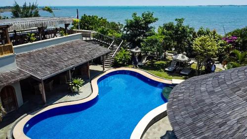 Exterior view, Villa Suerte near Bandengan Beach Exterior view, Villa Suerte near Bandengan Beach