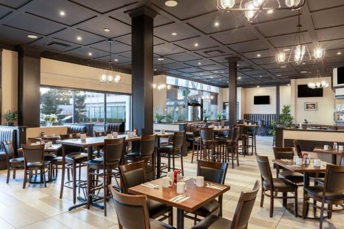 Restaurant, Holiday Inn Vancouver Airport Richmond By IHG in Richmond (BC) Restaurant, Holiday Inn Vancouver Airport Richmond By IHG in Richmond (BC)