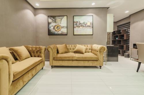 Bar/lounge, Robertson Hotel in Naga City Bar/lounge, Robertson Hotel in Naga City