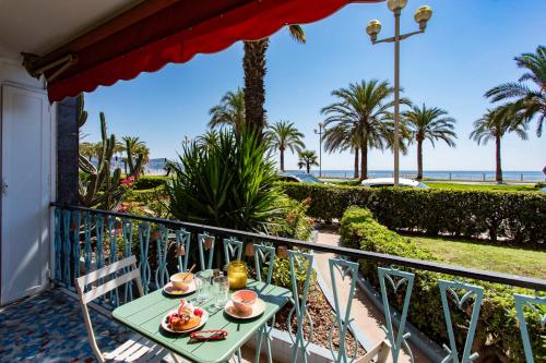L54 1BDR Promenade Sea View AC & Balcony near Promenade des Anglais L54 1BDR Promenade Sea View AC & Balcony near Promenade des Anglais