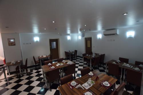 Restaurant, Lucky 8 Hotel in Greater London East Restaurant, Lucky 8 Hotel in Greater London East