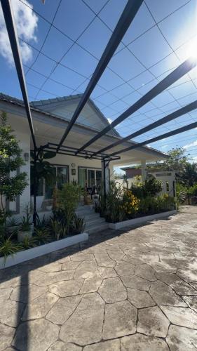 W&P Pool House in Chalung W&P Pool House in Chalung
