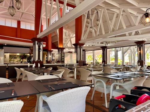 Restaurante, Grenade 21 vue mer proche plage dans Complexe type Village Vacances in Sainte-Luce Restaurante, Grenade 21 vue mer proche plage dans Complexe type Village Vacances in Sainte-Luce