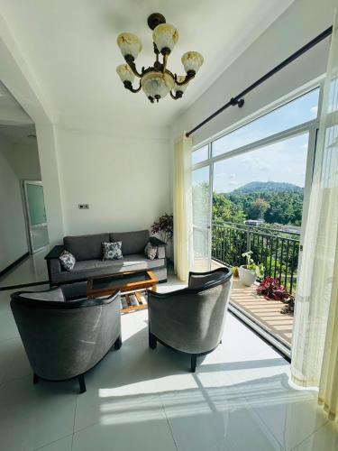 Daffodil Home in Katugastota Daffodil Home in Katugastota