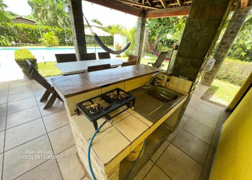 кухня, Las Veraneras Villa - Pet Friendly in Los Cobanos кухня, Las Veraneras Villa - Pet Friendly in Los Cobanos