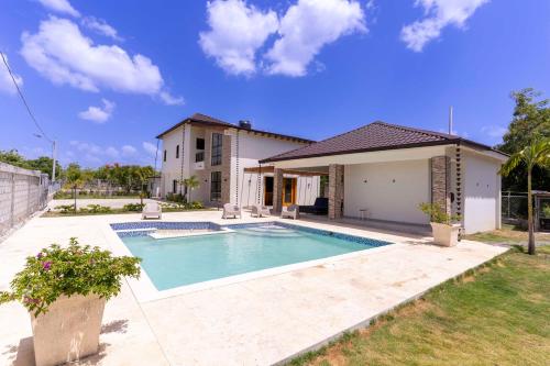 Exterior view, Luxury Beach Villa with Private Pool, Jacuzzi, Beach Club Access with Restaurant & Adventure Nearby in Peravia Exterior view, Luxury Beach Villa with Private Pool, Jacuzzi, Beach Club Access with Restaurant & Adventure Nearby in Peravia