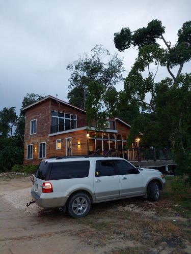 Seaside Chateau Resort in Belize City Seaside Chateau Resort in Belize City