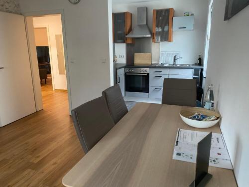 Apartment Roomy Comfort - Zwischen Heidelberg und Mannheim in Edingen-Neckarhausen Apartment Roomy Comfort - Zwischen Heidelberg und Mannheim in Edingen-Neckarhausen