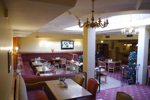 Facilities, Percy French Hotel in Strokestown Facilities, Percy French Hotel in Strokestown