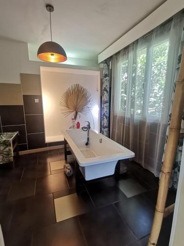 Einrichtungen, Apartment 3bedrooms 2bathrooms rooftop jacuzzi in Pointe Aux Sables Einrichtungen, Apartment 3bedrooms 2bathrooms rooftop jacuzzi in Pointe Aux Sables