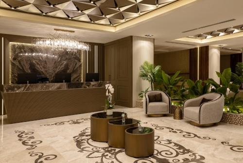Előcsarnok, Lilium Hotel & Suites in Bursa városközpont Előcsarnok, Lilium Hotel & Suites in Bursa városközpont