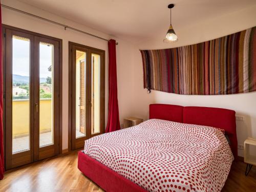 The Traveller's Residence with Balconies and Garden! in Busone The Traveller's Residence with Balconies and Garden! in Busone