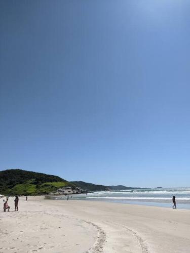 Casa Grande Simples Perto da Praia Pontal do Peró - Cabo Frio (Casa Grande Simples Perto da Praia Pontal do Pero - Cabo Frio) in Jardim Pero Casa Grande Simples Perto da Praia Pontal do Peró - Cabo Frio (Casa Grande Simples Perto da Praia Pontal do Pero - Cabo Frio) in Jardim Pero