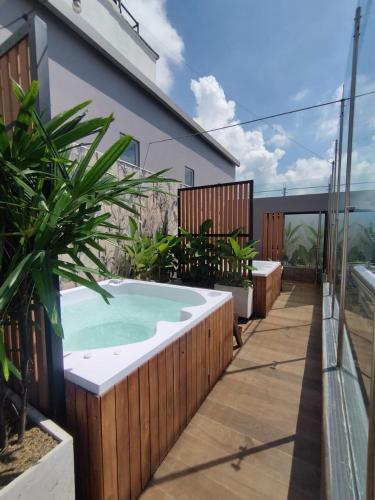 Open air bath, Hotel Soratama in Pereira Open air bath, Hotel Soratama in Pereira