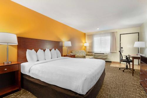 Sonoma Winegrower's Inn in Rohnert Park Sonoma Winegrower's Inn in Rohnert Park