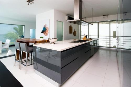 Kitchen, The Ocean Club, a Luxury Collection Resort, Costa Norte near Baileys Restaurant Kitchen, The Ocean Club, a Luxury Collection Resort, Costa Norte near Baileys Restaurant