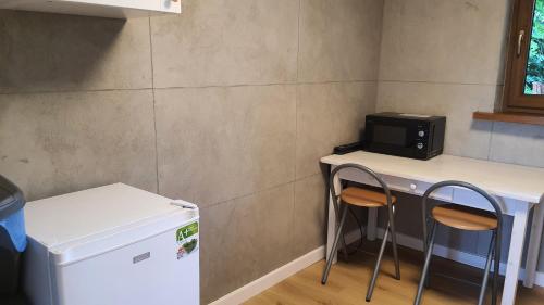 Kawalerka 40 m 2 osoby ulica Porzeczkowa Torun in Bielany Kawalerka 40 m 2 osoby ulica Porzeczkowa Torun in Bielany