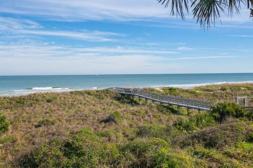 Ocean Bliss Luxe Serenity & Stunning Views in Butler Beach Ocean Bliss Luxe Serenity & Stunning Views in Butler Beach