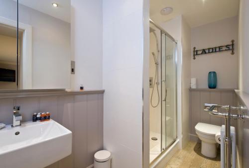 This photo about Destiny Scotland - Q-Residence shared on HyHotel.com