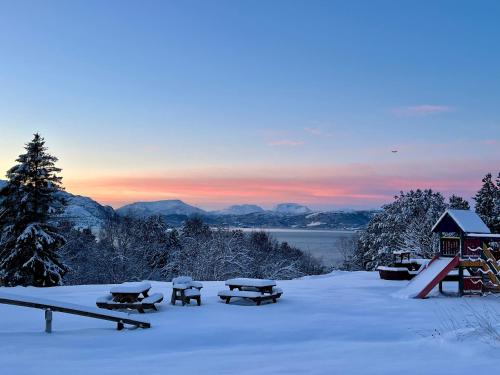 Játszótér, Wake up to a beautiful view and smell of the sea in Kristiansund Játszótér, Wake up to a beautiful view and smell of the sea in Kristiansund